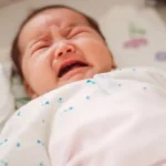 bayi gelisah saat tidur karena kelelahan